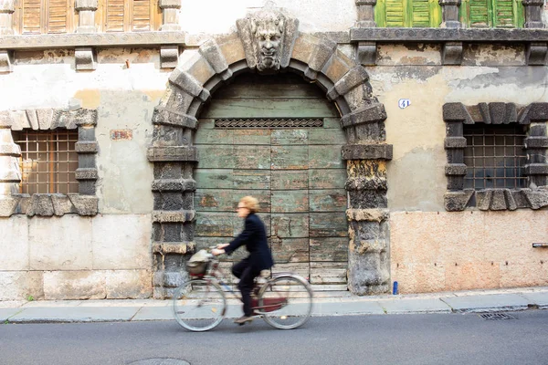 Vue de la porte ancienne — Photo