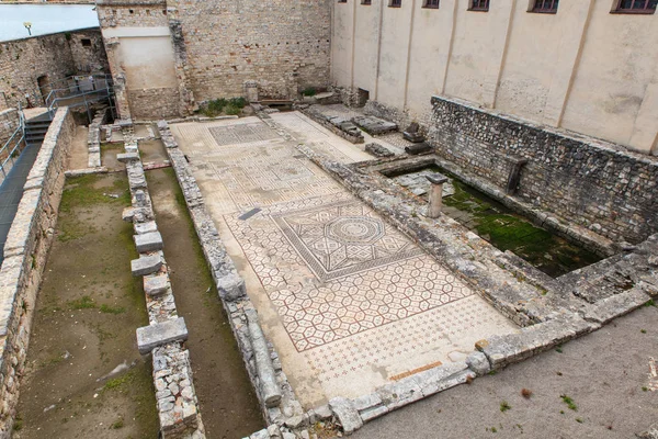 Piso em mosaico da primeira Basílica, Porec — Fotografia de Stock