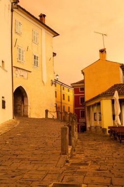 Motovun ana şehir kapısı