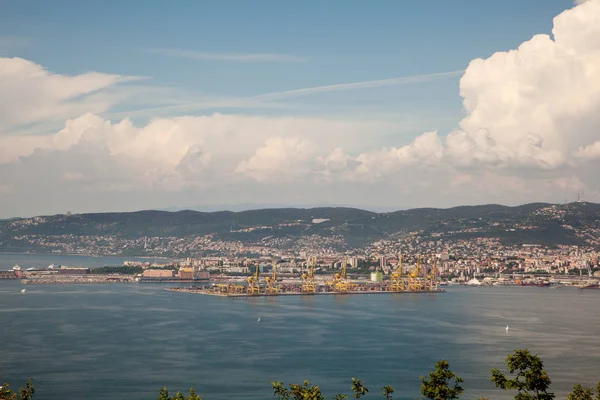 Vista dall'alto di Trieste — Foto Stock