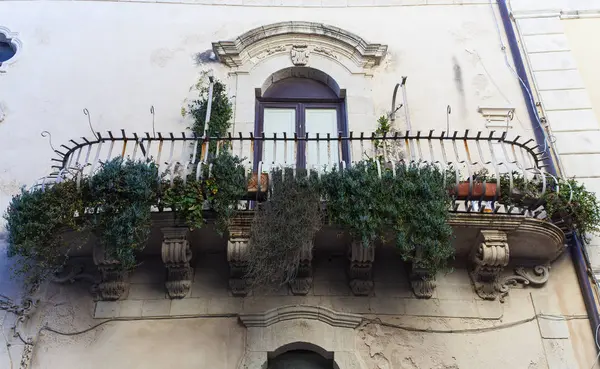 Varanda barroca típica, Ortigia — Fotografia de Stock