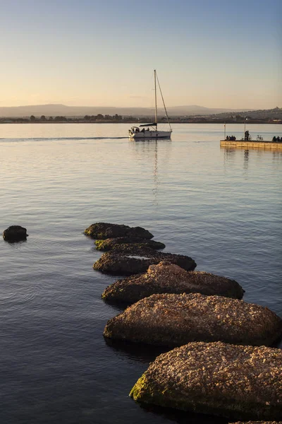 Deniz, Syracuse devam et