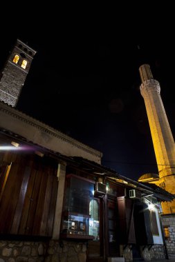 Gazi Hüsrev bey Camii, tarifesiyle