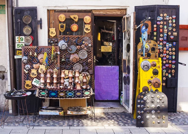 Mercado típico de souvenirs en Sarajevo —  Fotos de Stock