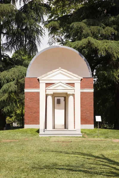 Hans Kollhoff'ın köşk Arch ve sanat, Milan için — Stok fotoğraf