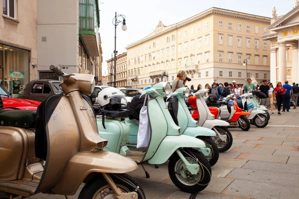 Lambretta scooter esposti alla Giornata Nazionale del Vintage V — Foto Stock