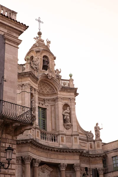 Utsikt över colleggiata chucrh i Catania — Stockfoto