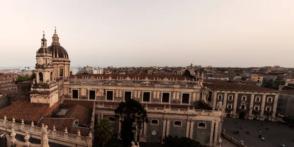 Pohled shora na kostel sv. Agáty, Catania — Stock fotografie