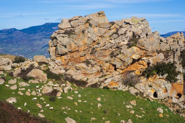 Uitzicht op het typisch Siciliaanse platteland — Stockfoto