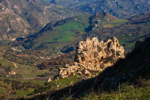 Tipik Sicilya kırsal manzarası — Stok fotoğraf