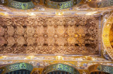 Palermo 'daki Palatine Şapeli' nin parlak tavanı