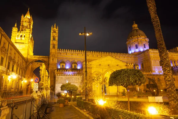 Catedral de Palermo dedicada a la Asunción de la V —  Fotos de Stock