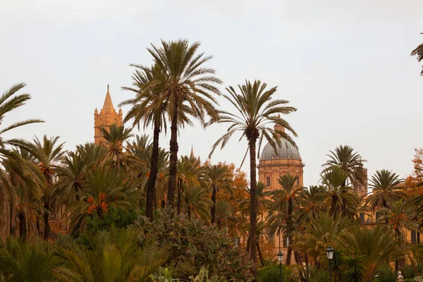 Kathedrale Kirche von Palermo gewidmet der Annahme der v — Stockfoto