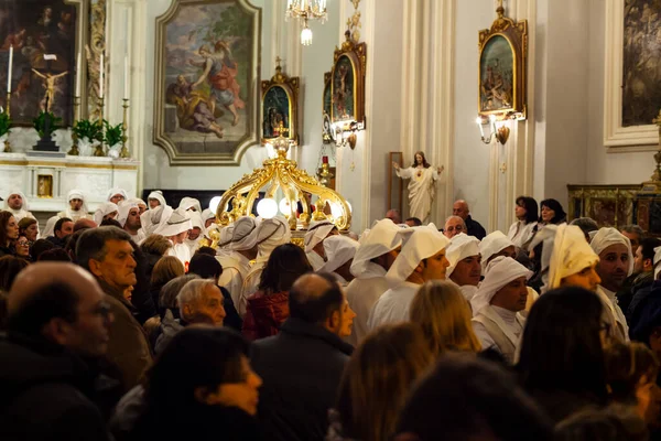 Leonforte Sicilia Aprile Fratelli Fedeli Cristiani Durante Tradizionale Processione Del — Foto Stock