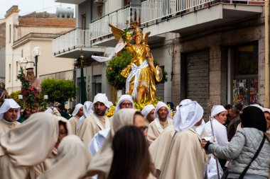 Leonforte, Sicilya - 19 Nisan: Geleneksel Kutsal Hafta Yürüyüşü 19 Nisan 2019