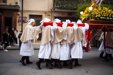 Leonforte, Sicilya - 19 Nisan: Geleneksel Kutsal Hafta Yürüyüşü 19 Nisan 2019