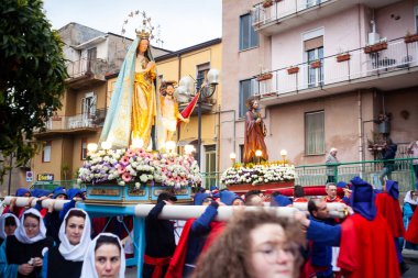 Leonforte, Sicilya - 19 Nisan: Geleneksel Kutsal Hafta Yürüyüşü 19 Nisan 2019