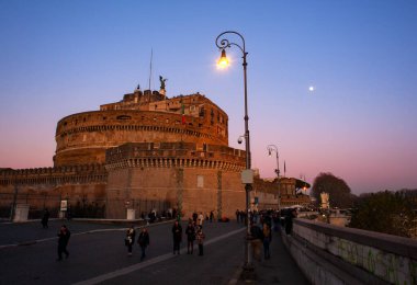 Roma, İtalya - 08 Ocak 2020 'de genellikle Castel Sant' Angelo olarak bilinen Hadrian Anıtmezarının görüntüsü
