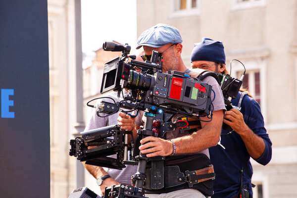 ТРЕСТЕ, ИТАЛИЯ - СЕНТЕМ, 07: 00. Съёмочная группа фильма "Невидимка Иль Рагаццо" режиссёра Габриэле Сальваторес 07 сентября 2016 года
