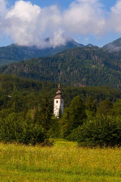 Zvonice Kostela Jana Křtitele Bohinji Slovinsko — Stock fotografie