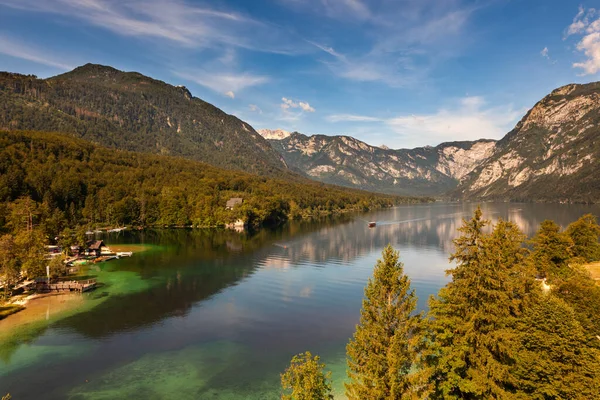 Veduta Panoramica Del Lago Bohinj Con Alpi Giulie Sullo Sfondo — Foto Stock