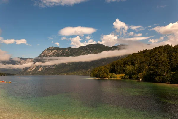 Вид Живописное Озеро Фелинь Самое Большое Постоянное Озеро Словенской Долине — стоковое фото