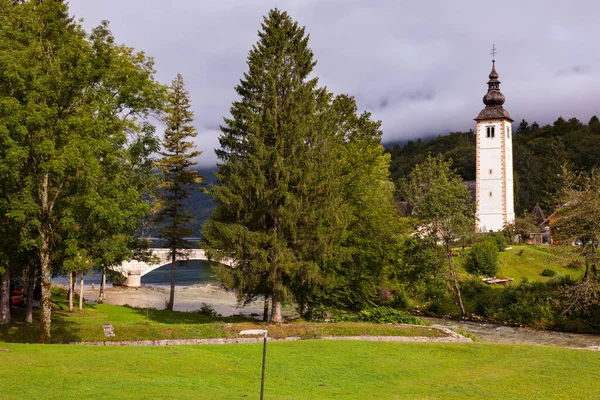 Campanario Iglesia San Juan Bautista Bohinj Eslovenia — Foto de Stock