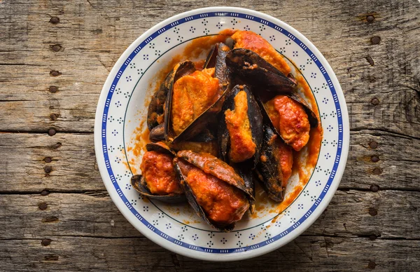 Leckere gefüllte Muscheln aus Apulien — Stockfoto