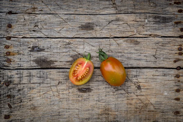 Pyszne świeże pomidory — Zdjęcie stockowe