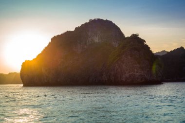 Halong Körfezi, Vietnam