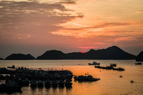 Halong-öböl, Vietnam — Stock Fotó