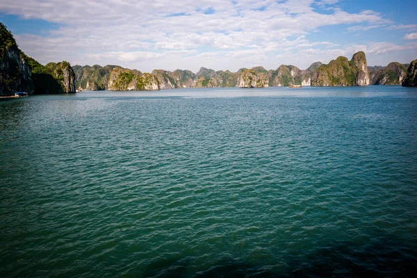 Zatoka Halong, vietnam — Zdjęcie stockowe
