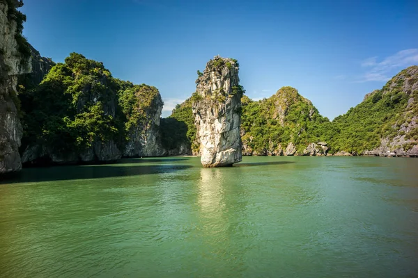 Zatoka Halong, vietnam — Zdjęcie stockowe