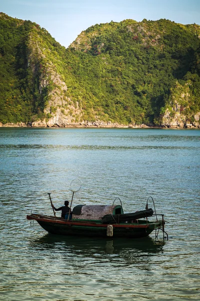 Baia di Halong, vietnam — Foto Stock