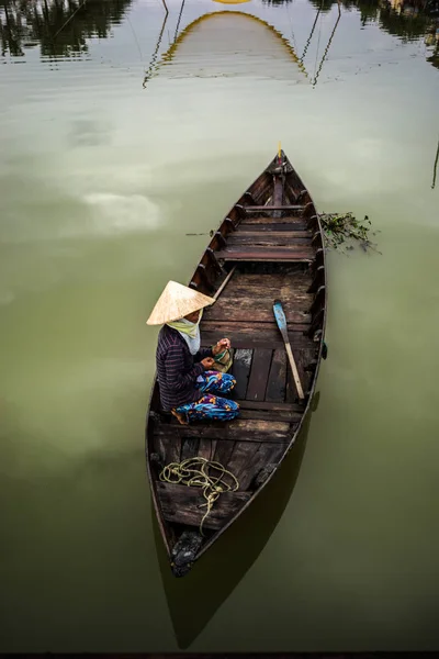 ベトナムのホイアンのボート、 — ストック写真