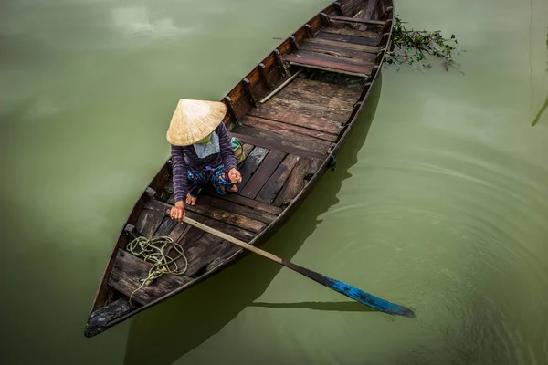 Vietnamesiska båtar i Hoi en — Stockfoto