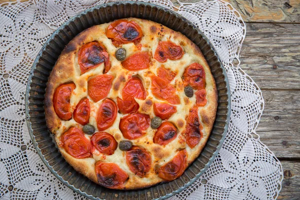 Italiaanse focaccia brood — Stockfoto