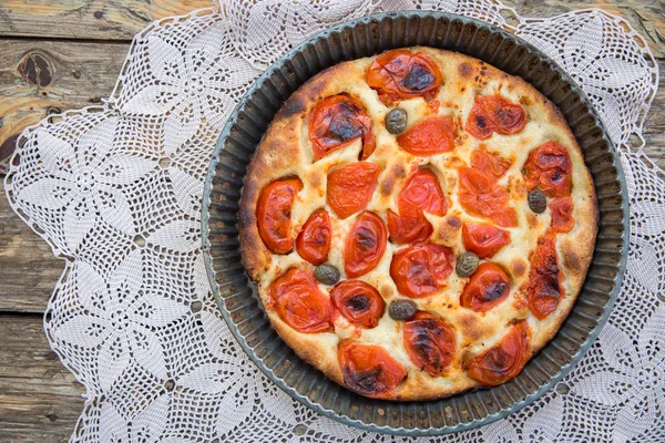 Italienska focaccia bröd — Stockfoto