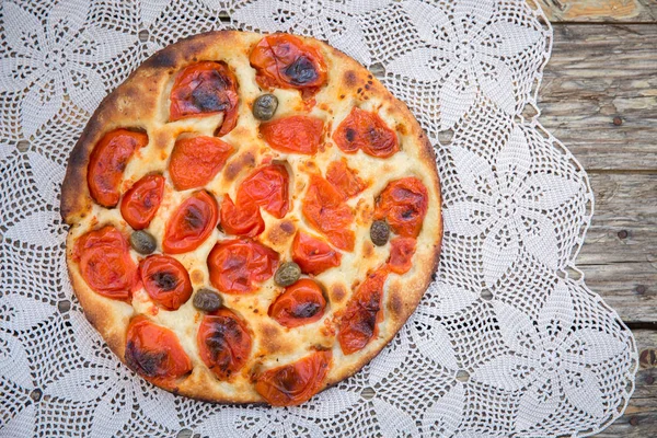 Italienska focaccia bröd — Stockfoto