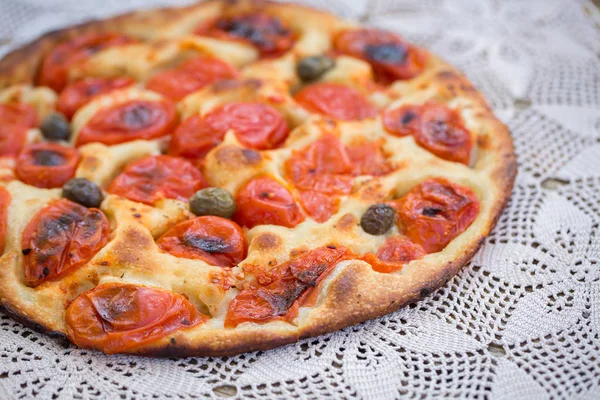 Italiaanse focaccia brood — Stockfoto