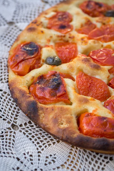 Italiaanse focaccia brood — Stockfoto