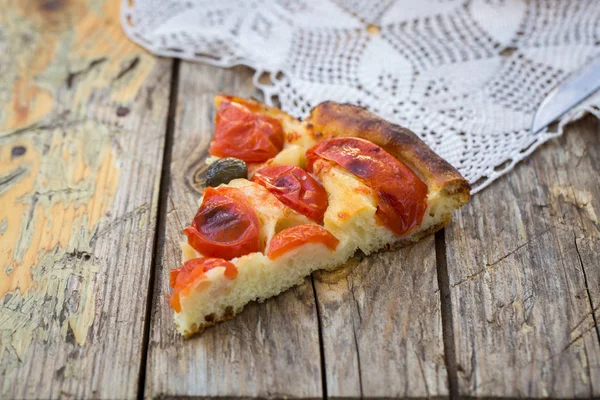 Italiaanse focaccia brood — Stockfoto