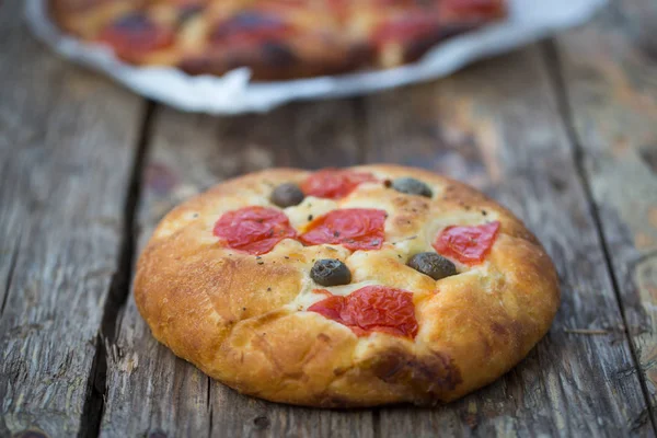 Italiaanse focaccia brood — Stockfoto