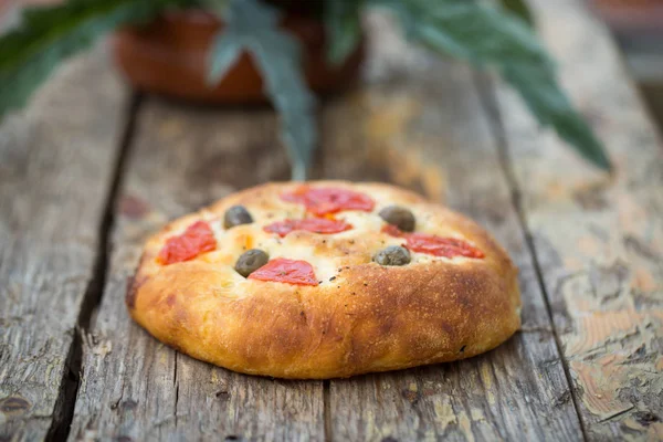 Italiaanse focaccia brood — Stockfoto