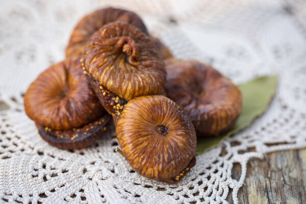 Dried figs pastries