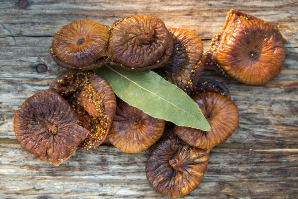 Dried figs pastries
