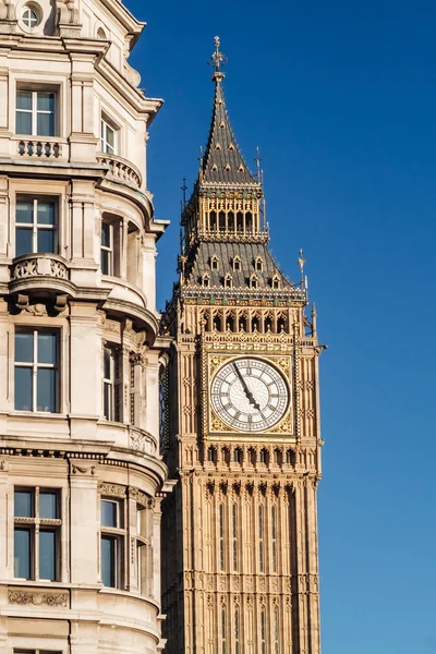 The Big Ben tower in London — Stock Photo, Image