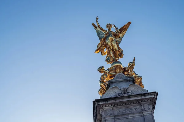 Londra 'daki Buckingham Sarayı — Stok fotoğraf