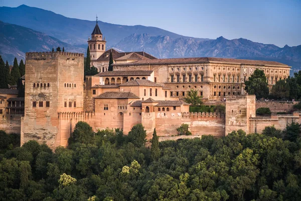 Палац Альгамбри в Гранаді. — стокове фото