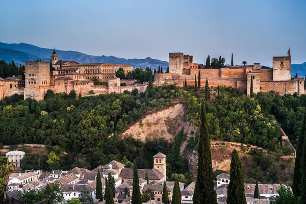 Granada 'daki Alhambra Sarayı